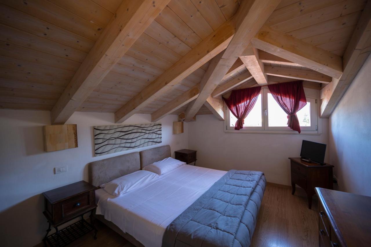 Double or Twin Room Attic,1079913034:JPEG